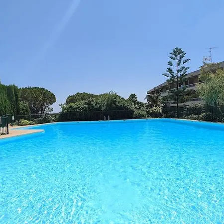 公寓 With Terrace, Swimming Pool And Tennis 尼斯